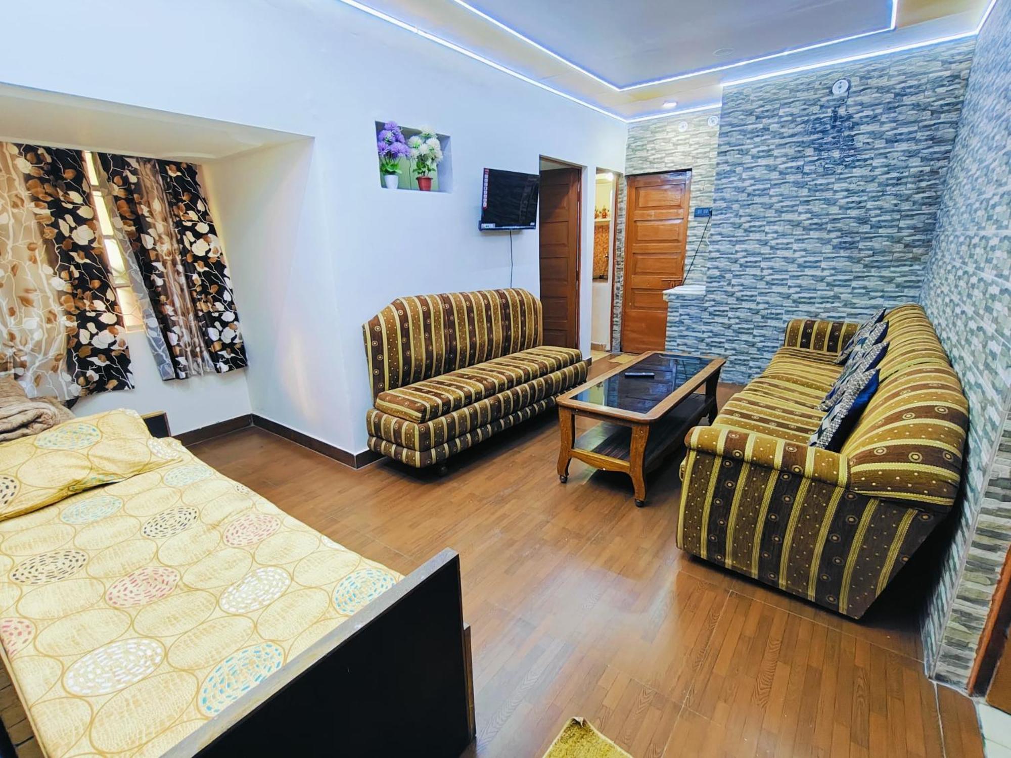 Kiara Home Stays فاراناسي المظهر الخارجي الصورة